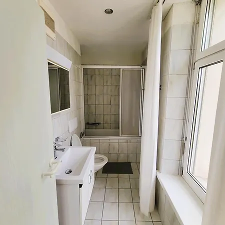 Renovated Near Sees - Self Checkin *