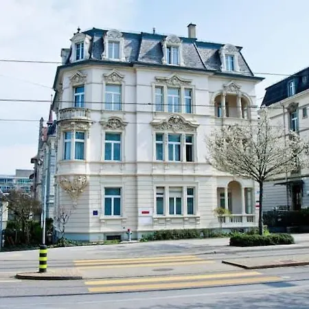 Renovated Near Sees *